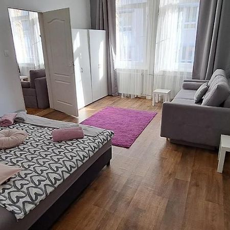 בודפשט Sweet 16 Apartment In The Party District מראה חיצוני תמונה