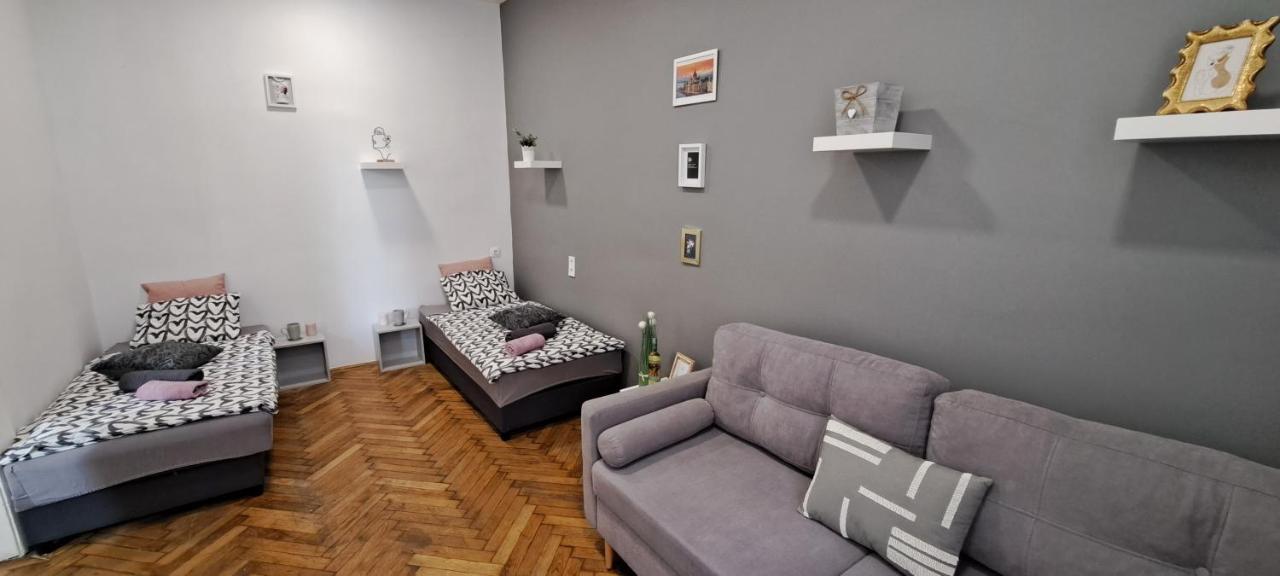 בודפשט Sweet 16 Apartment In The Party District מראה חיצוני תמונה